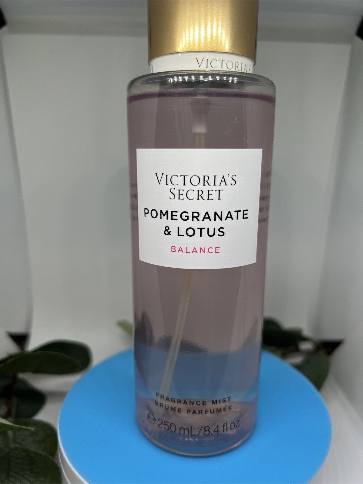 VS Pomegranate & Lotus Fragrance Mist Perfume 8.4 fl.oz NEW