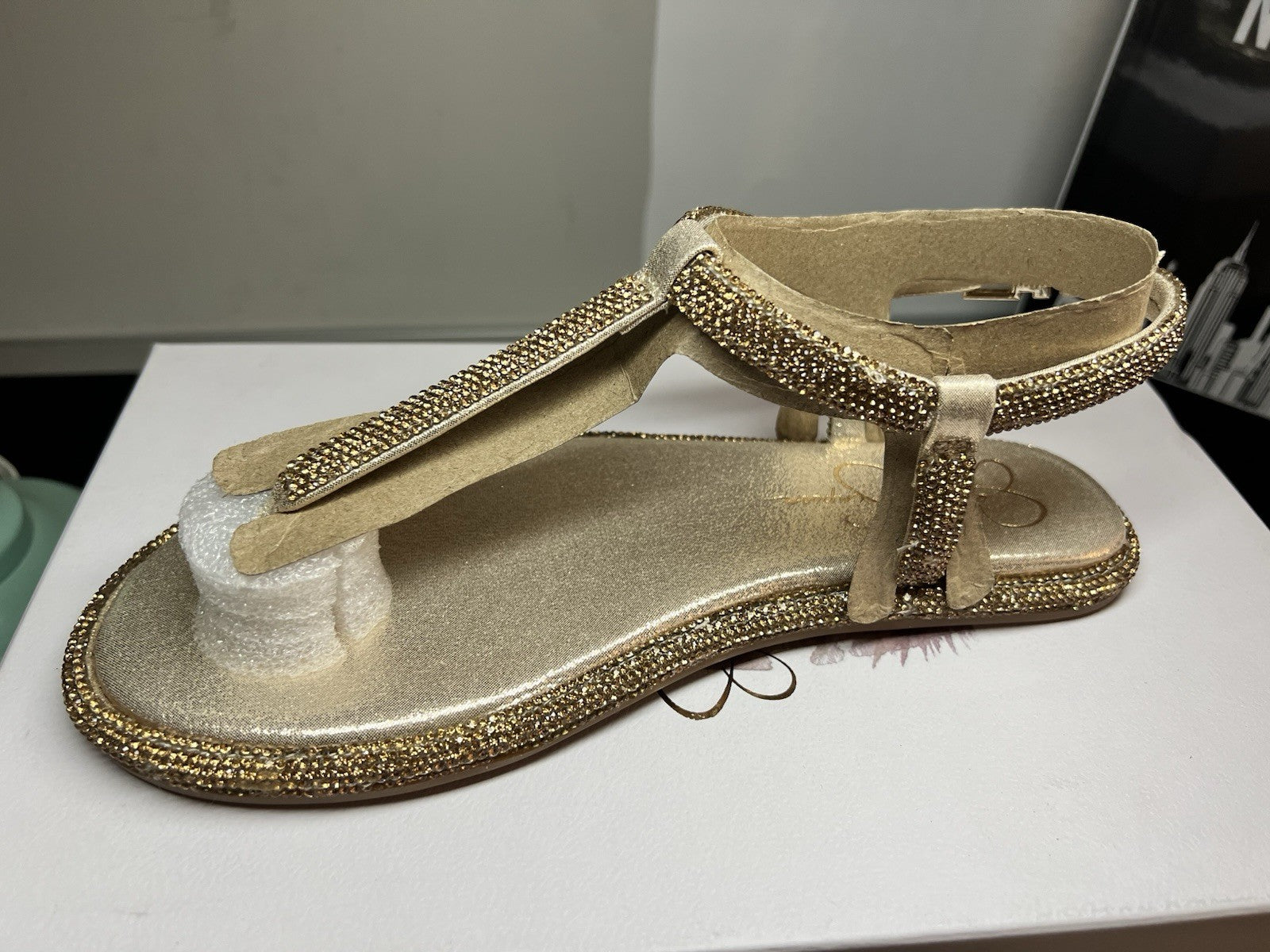 Jessica Simpson Women's Oliara T-Strap Sandals Champagne Gold Sparkle Flat 6.5 M