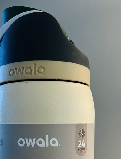 Owala FreeSip Stainless Steel Water Bottle 32oz  Color: Sandy Shores MSRP$80 NWB