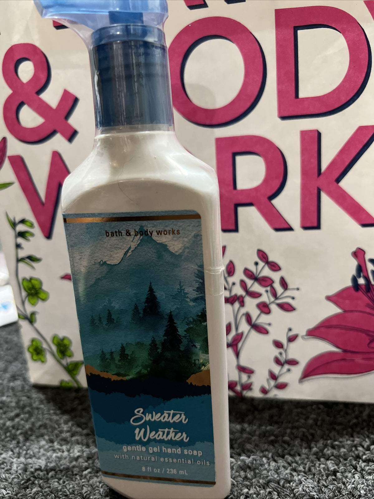 Bath and Body Works Sweater Weather Gentle Gel Hand Soap 8.0 fl oz