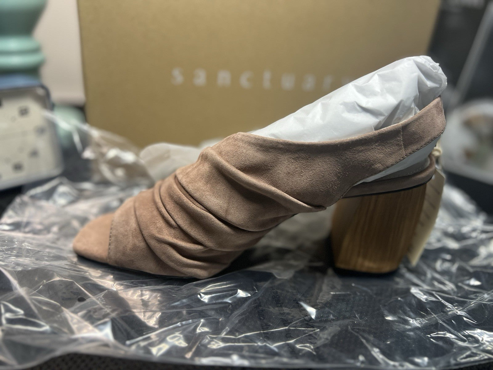 Sanctuary Regal Slouchy Asymmetric  Desert Taupe Sz 8.5 Wood Block Heel MSRP$139