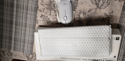 LOGITECH PEBBLE 2 COMBO WIRELESS KEYBOARD AND MOUSE 920-012201- WHITE Studio