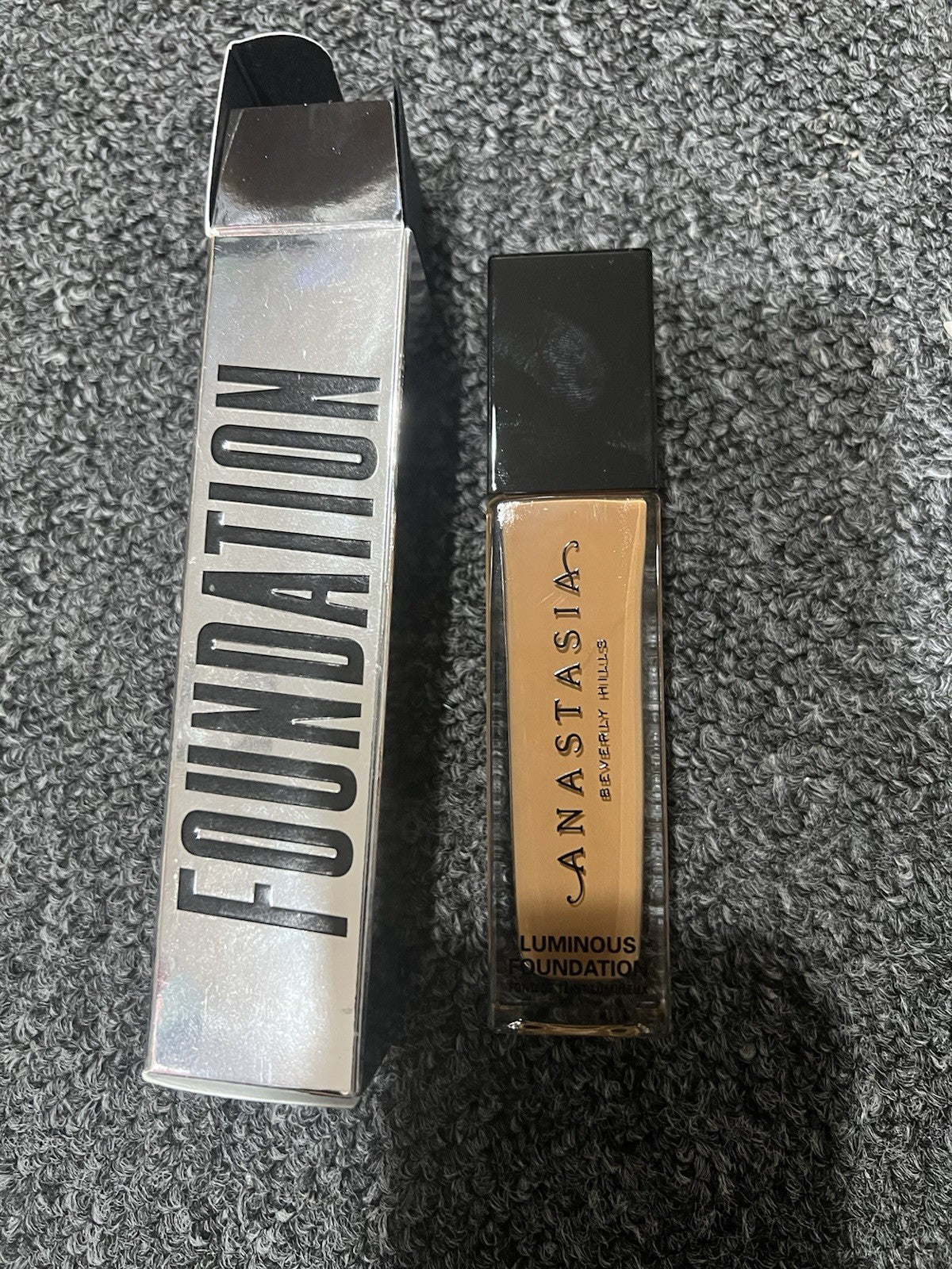 Anastasia Beverly Hills Luminous Foundation 430W. Foundation