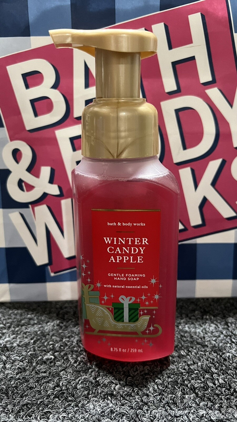 Bath and Body Works Winter Candy Apple Foaming Hand Soap 8.75 fl oz