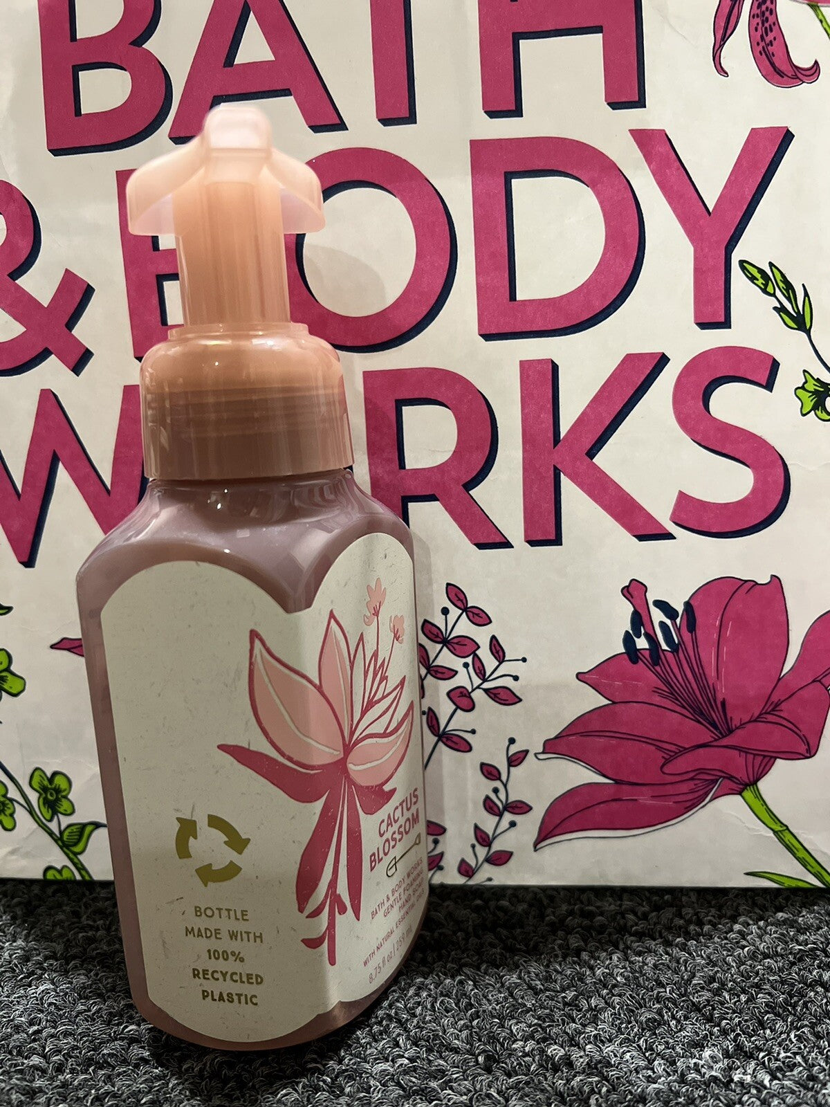 Bath and Body Works Cactus Blossom Foaming Hand Soap 8.75 fl oz