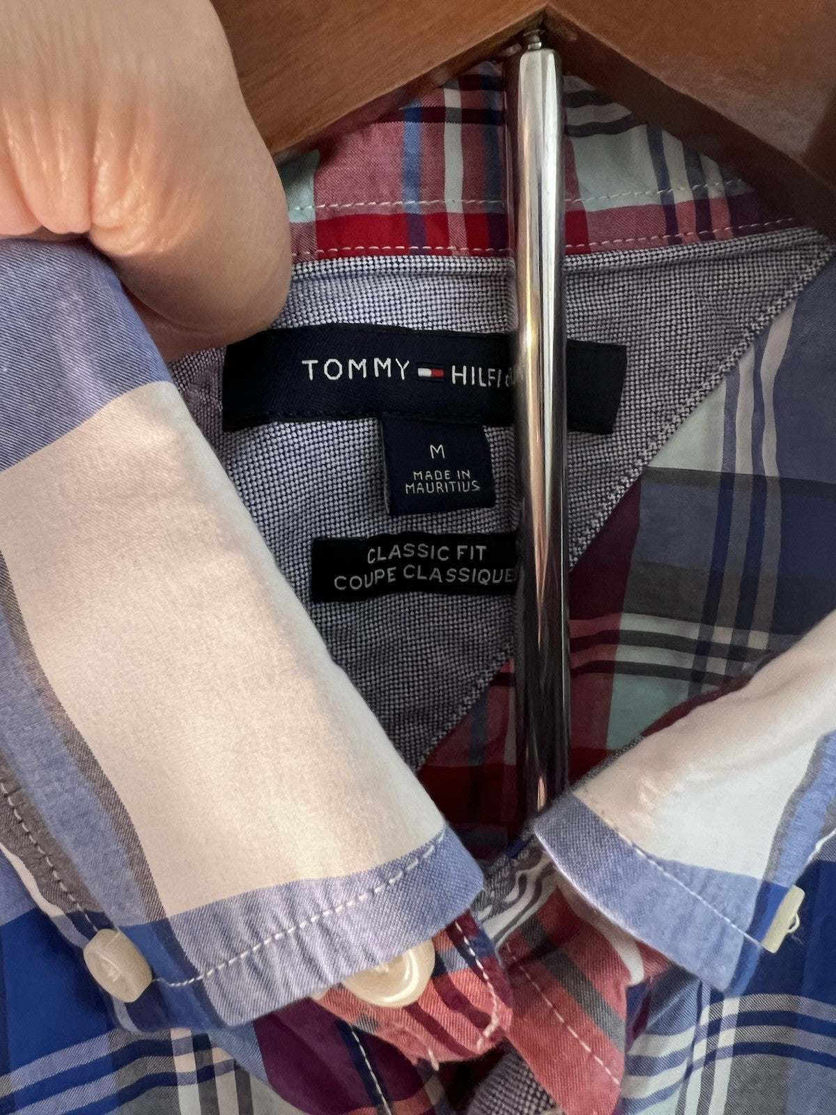 Tommy Hilfiger Men’s Blue Plaid Short Sleeve Button-Down Shirt M