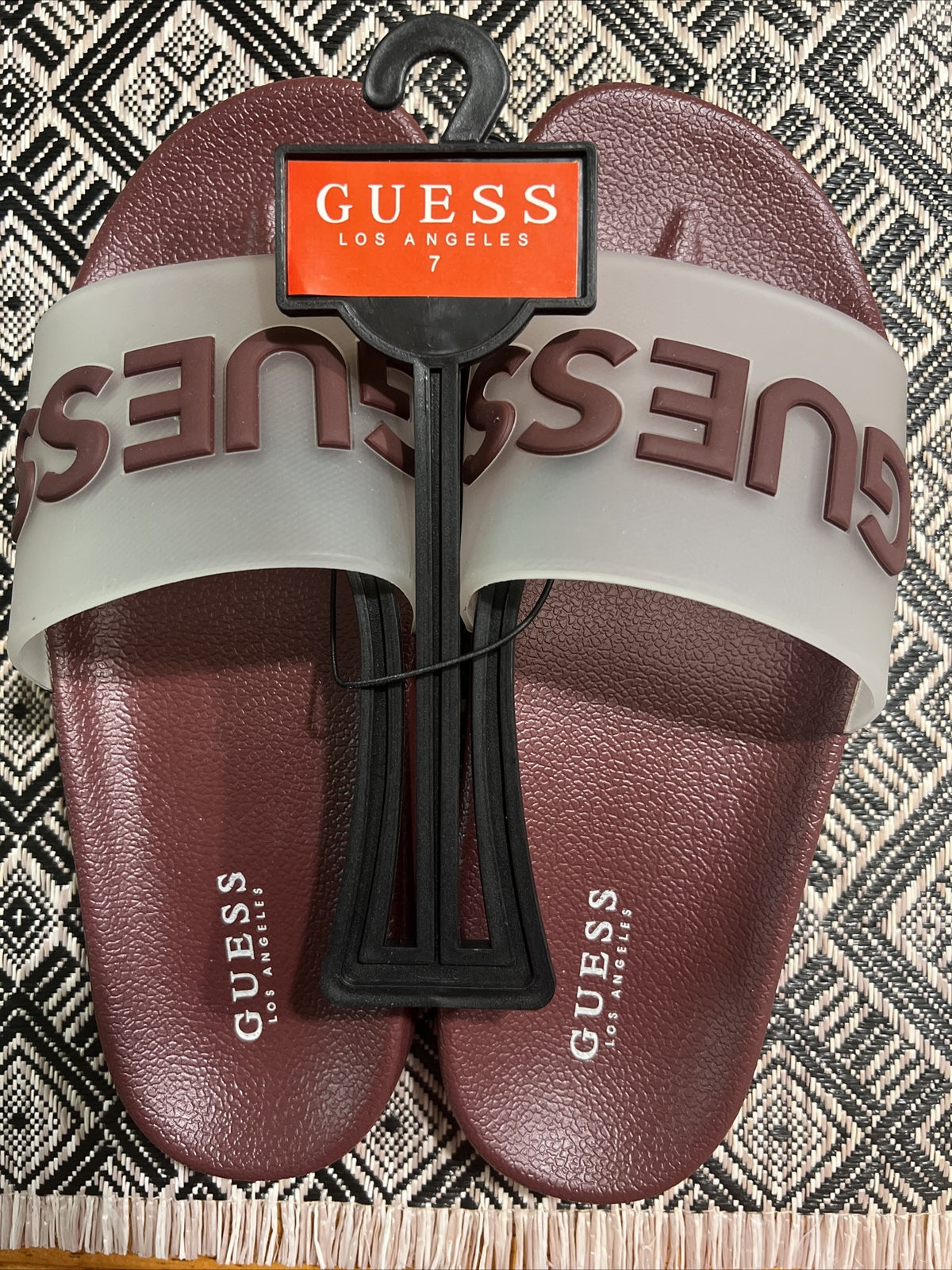 Pool Slides Flat Guess GFLANA Size 7 / Wine