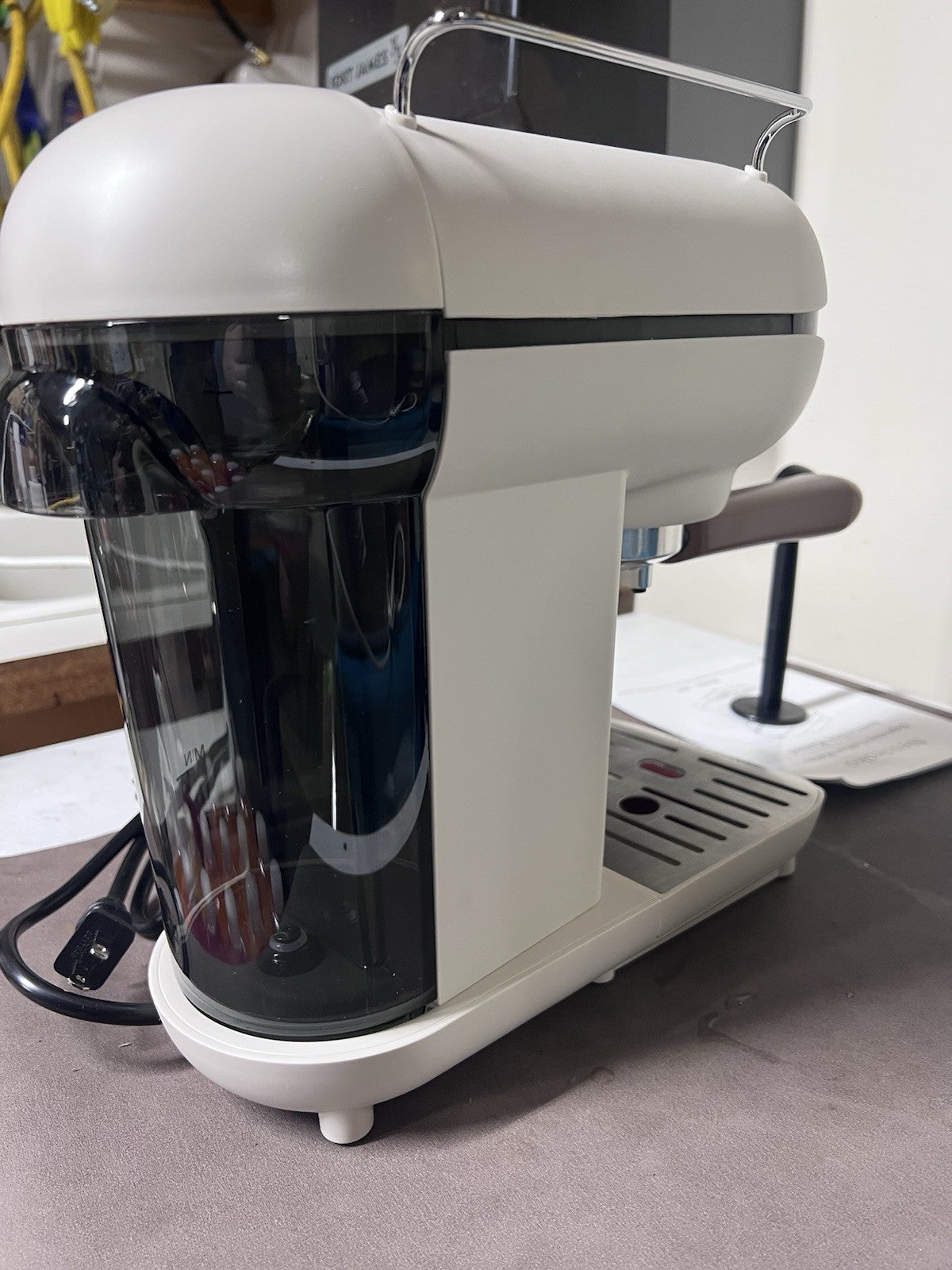 Nesskoko Espresso Machine, 20 BAR Pump Temperature Control Open box. See photos