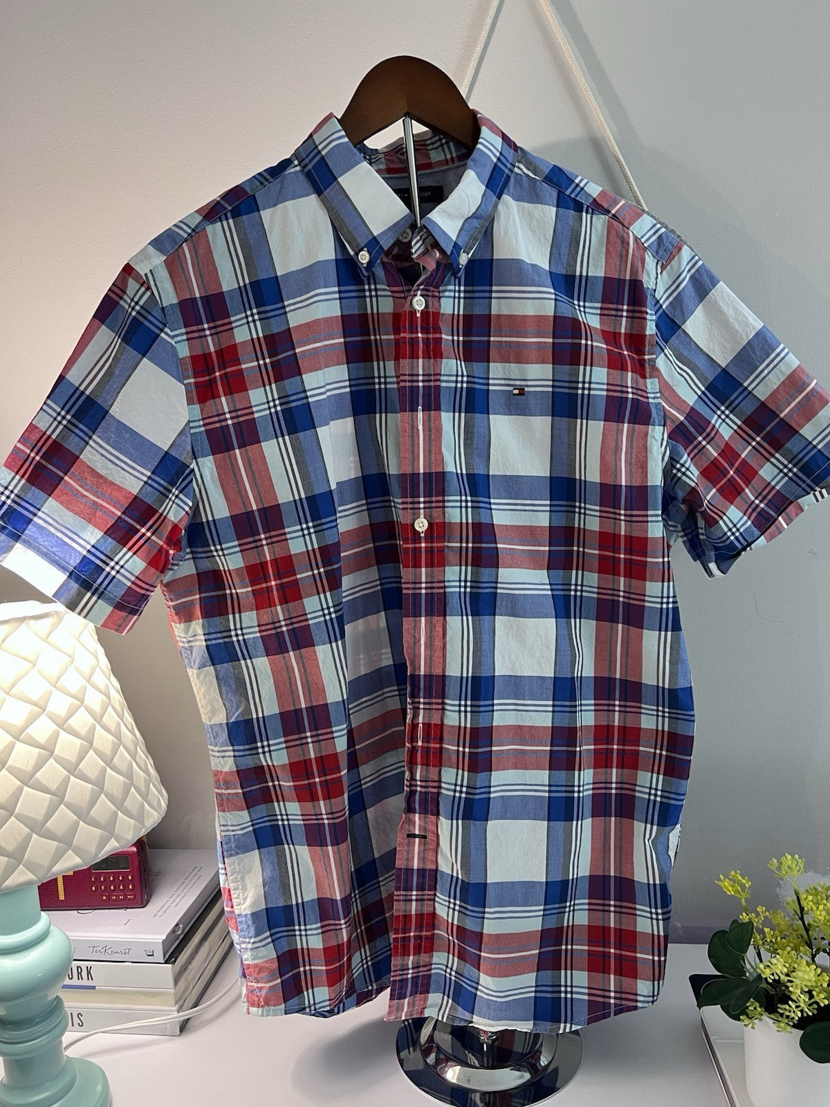 Tommy Hilfiger Men’s Blue Plaid Short Sleeve Button-Down Shirt M