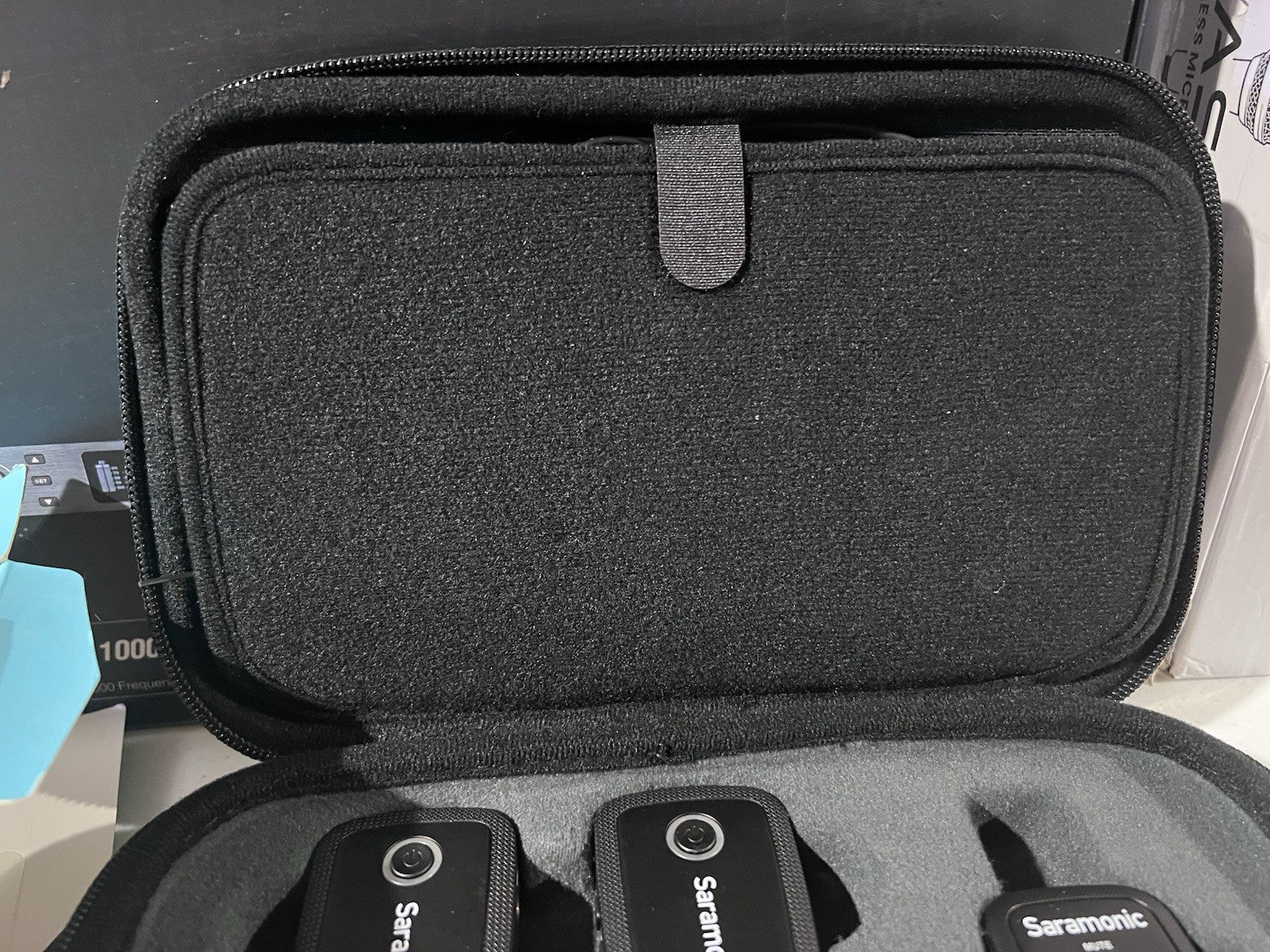 Saramonic Blink 500T4 4 Person Wireless Lavalier Microphone System