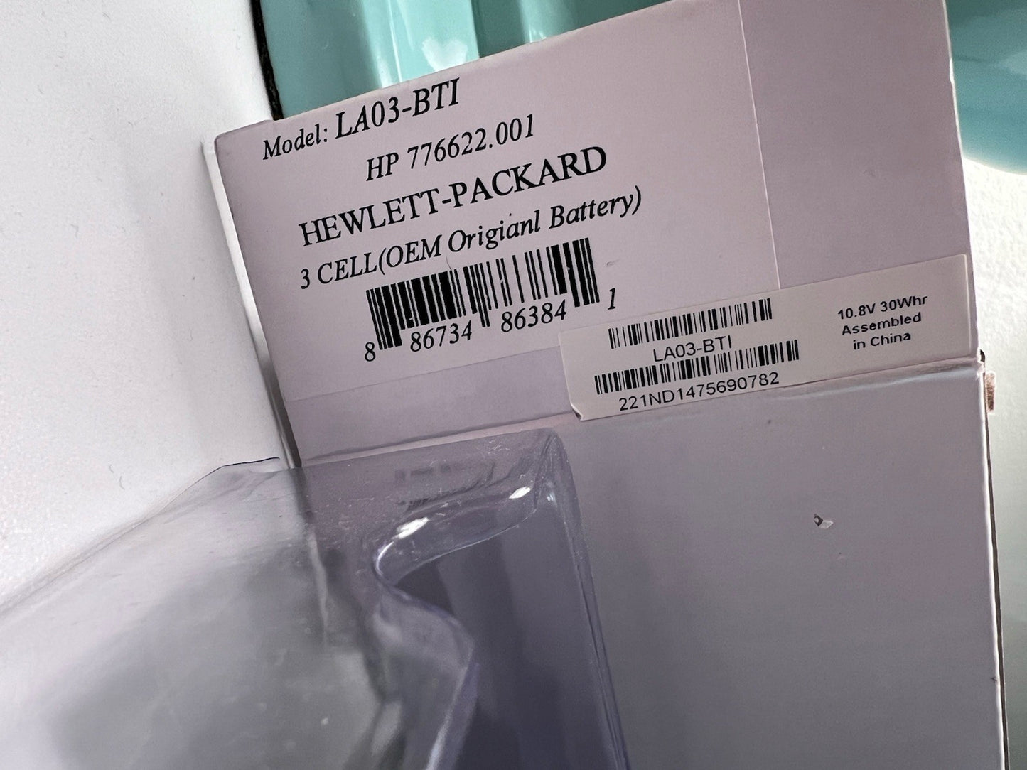 Hewlett Packard 3 Cell OEM Original Battery MODEL: LA03-BTI 10.8V