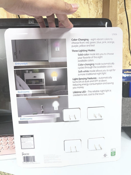 (4) GE Color Changing LED Auto On/ Off Night Light