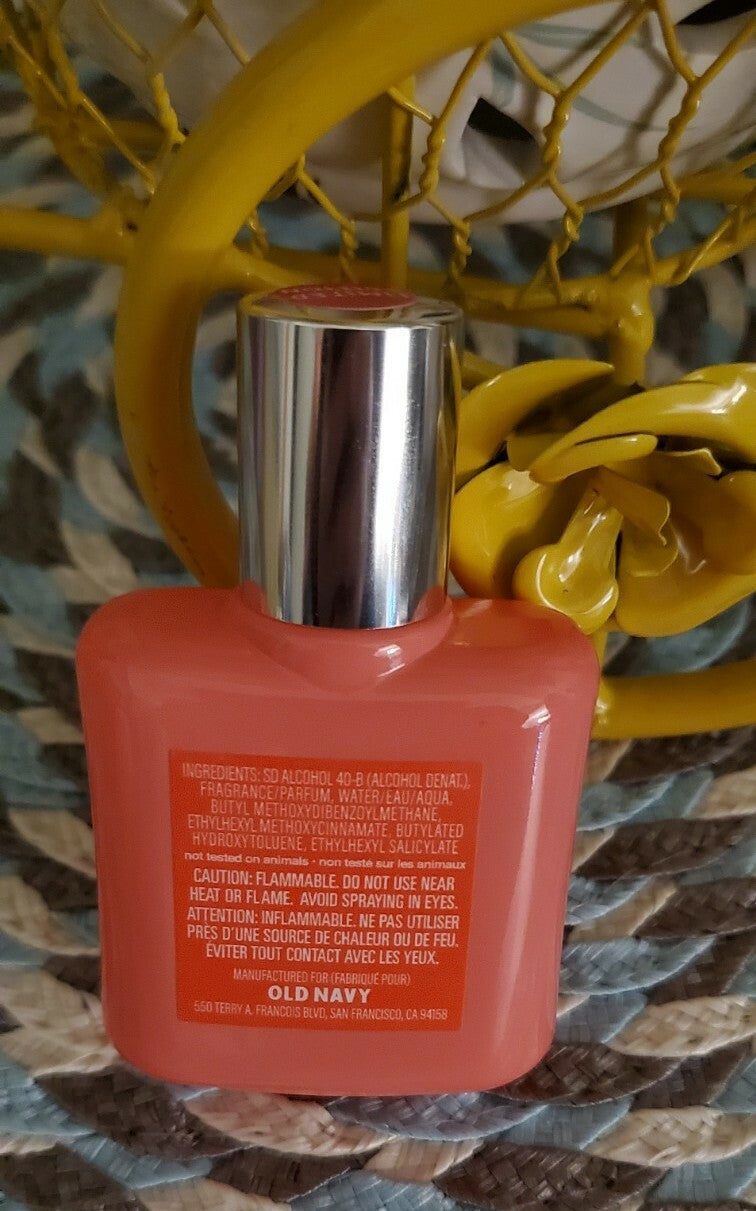 Old Navy Kindred Goods Tropical Peach Eau De Parfum Perfume 1 fl oz