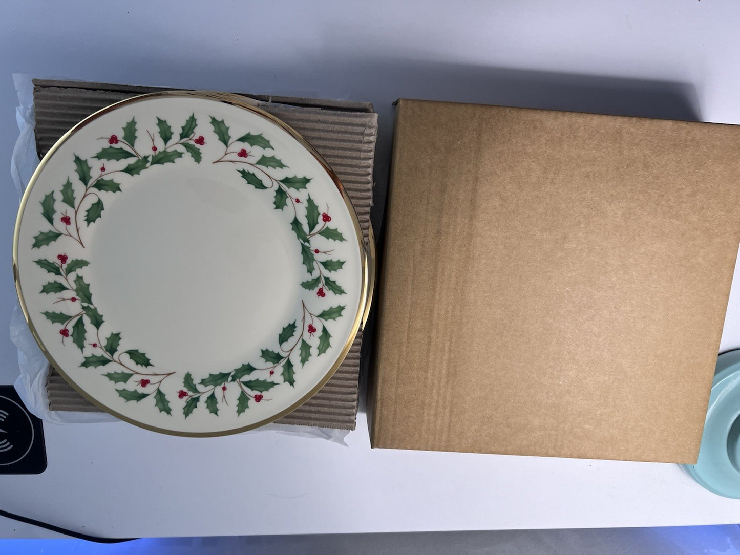 Lenox Plate Holiday Christmas Holly Porcelain 10.5" Dinnerplate 4pc  MSRP $78/pc