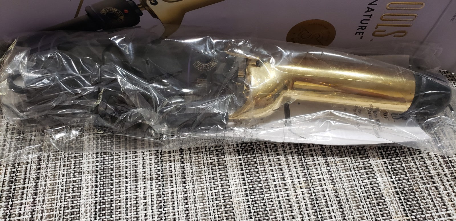 Hot Tools PRO Signature              1  1/2” Gold Curling Iron