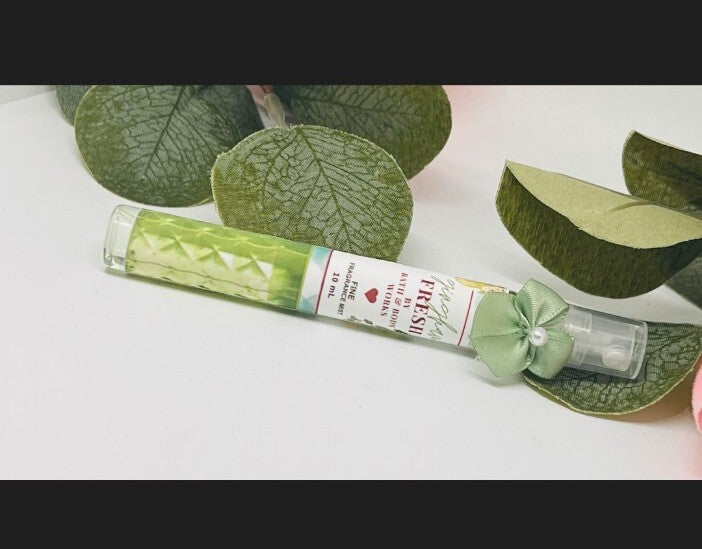 5 Mini fine mist Decants 10ml Gingham Fresh Travel Size/Sample/Party Favors