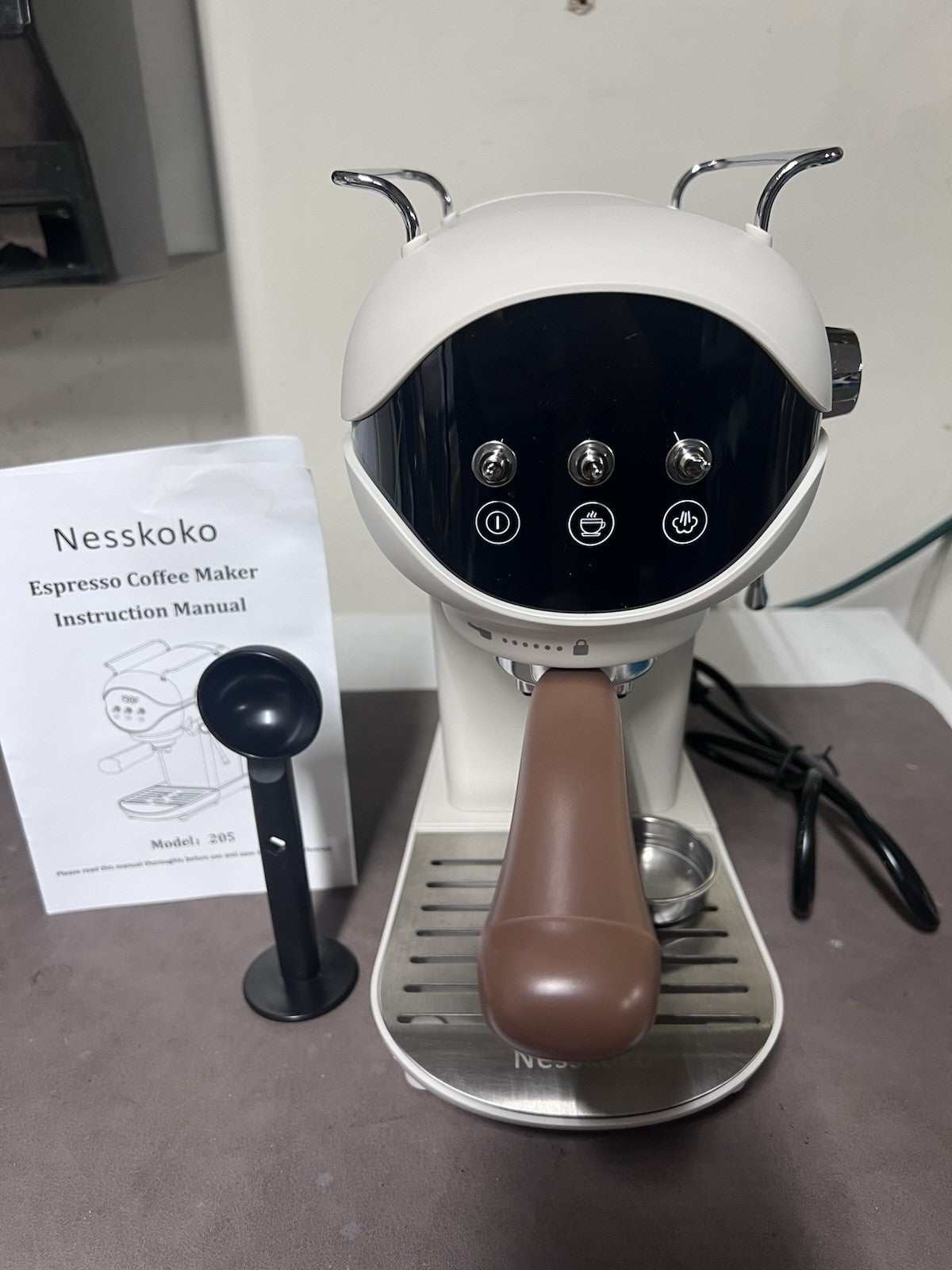 Nesskoko Espresso Machine, 20 BAR Pump Temperature Control Open box. See photos