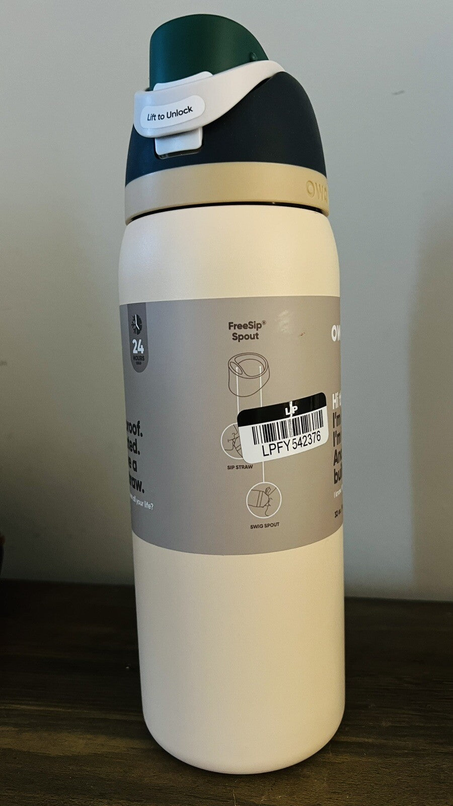 Owala FreeSip Stainless Steel Water Bottle 32oz  Color: Sandy Shores MSRP$80 NWB
