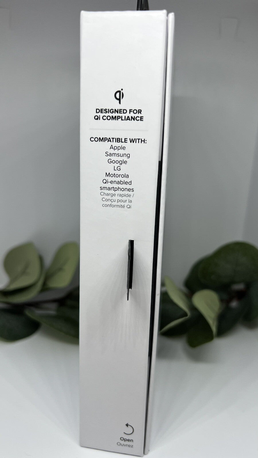Mophie Juice Pack Connect Compact -5,000 mAh Battery w/stand Included New In Box