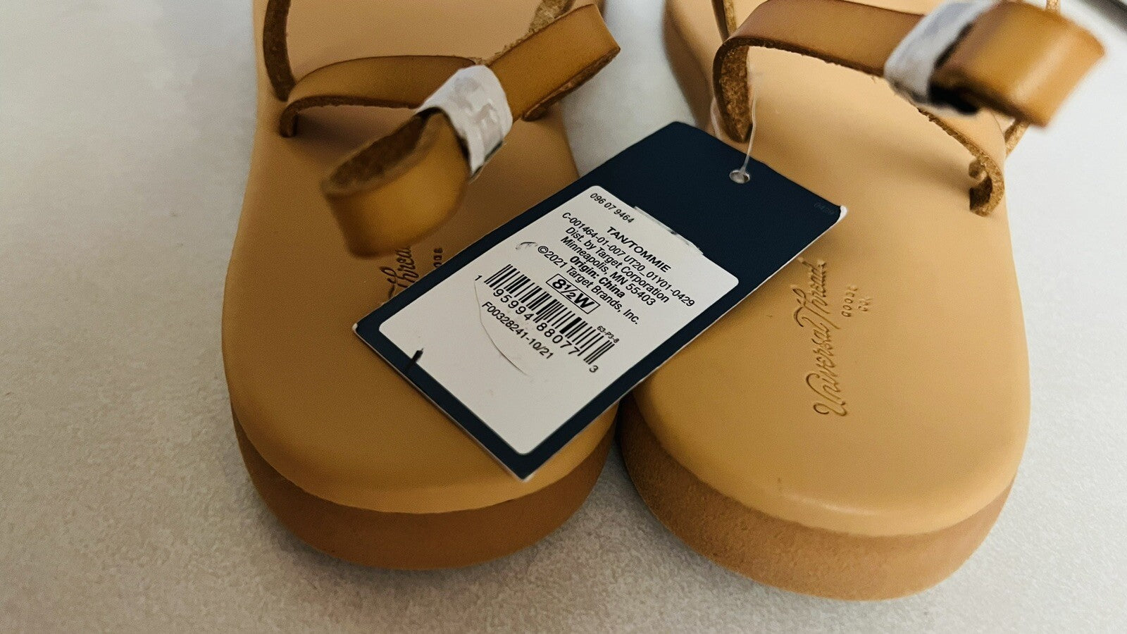 Women's Universal Thread Tommie Flat Sandals Tan Size 8 1/2
