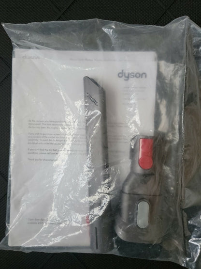 Dyson V7 Operating Manual, and attachments Cordless Stick Vacuum. OEM