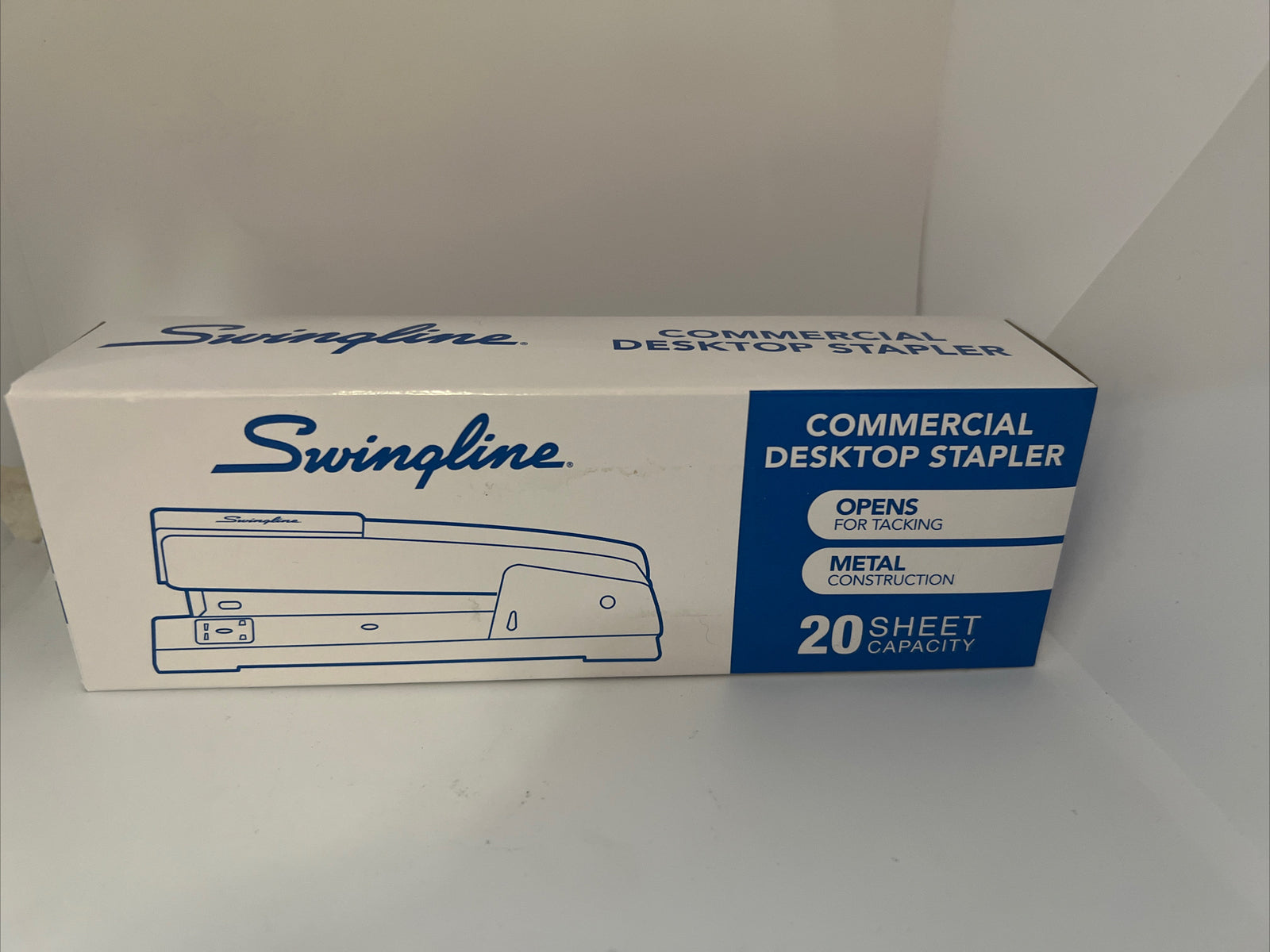 Stapler Desktop Swingline ( Opens For Tacking w/ 20 Sheet Capacity) Black
