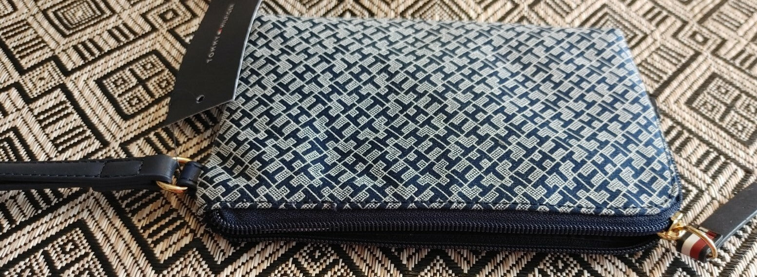 NWT Tommy Hilfiger Wristlet Blue Signature Jacquard Logo Size Small 7.5” X 5”