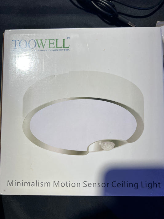 TOOWELL Motion Sensor Ceiling Light Battery Operated Indoor/Outdoor LED Ceiling Lights for Closet Hallway Pantry Laundry Stairs Garage Bathroom Shower Porch Shed Wall 400LM Motion Activated Light